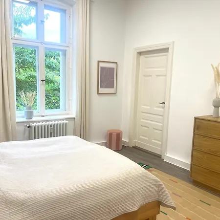 Apartment Charmante Altbauwohnung, 2 Kostenfreie Parkplaetze *