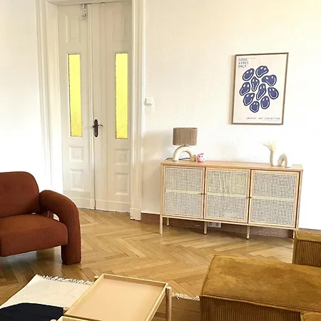 Apartament Charmante Altbauwohnung, 2 Kostenfreie Parkplaetze