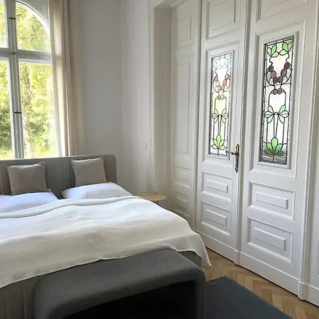 Apartament Charmante Altbauwohnung, 2 Kostenfreie Parkplaetze *