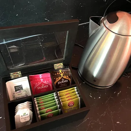 Charmante Altbauwohnung, 2 Kostenfreie Parkplaetze