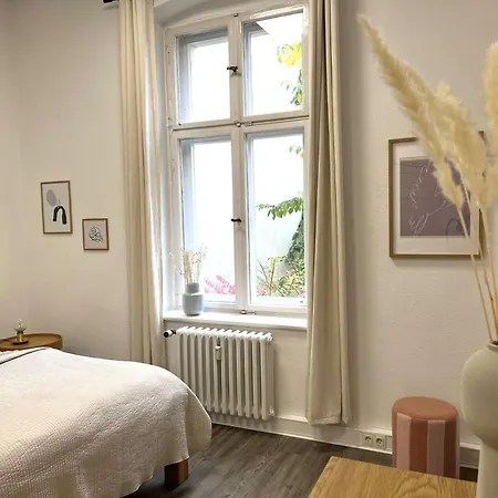 Apartment Charmante Altbauwohnung, 2 Kostenfreie Parkplaetze