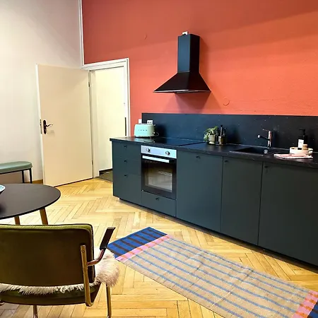 Charmante Altbauwohnung, 2 Kostenfreie Parkplaetze Frankfurt nad Odrą