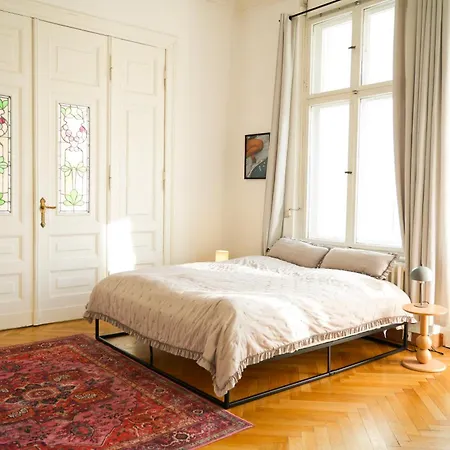 Charmante Altbauwohnung, 2 Kostenfreie Parkplaetze Lejlighed