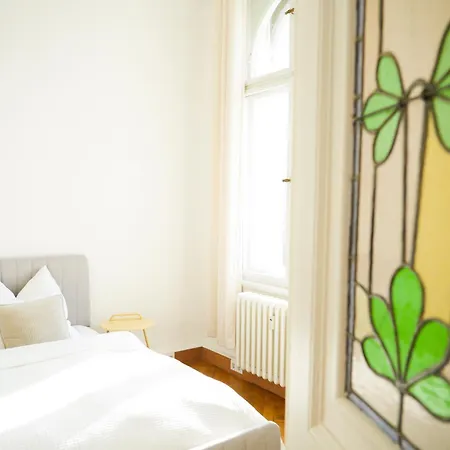 Apartment Charmante Altbauwohnung, 2 Kostenfreie Parkplaetze