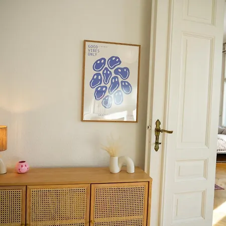 Charmante Altbauwohnung, 2 Kostenfreie Parkplaetze * Frankfurt nad Odrą