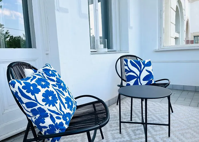 Lejlighed Charmante Altbauwohnung, 2 Kostenfreie Parkplaetze *