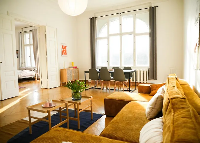 Lejlighed Charmante Altbauwohnung, 2 Kostenfreie Parkplaetze *