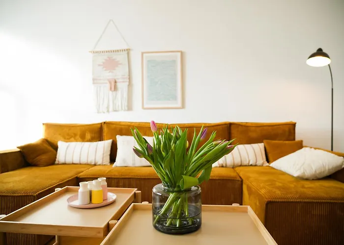 Charmante Altbauwohnung, 2 Kostenfreie Parkplaetze